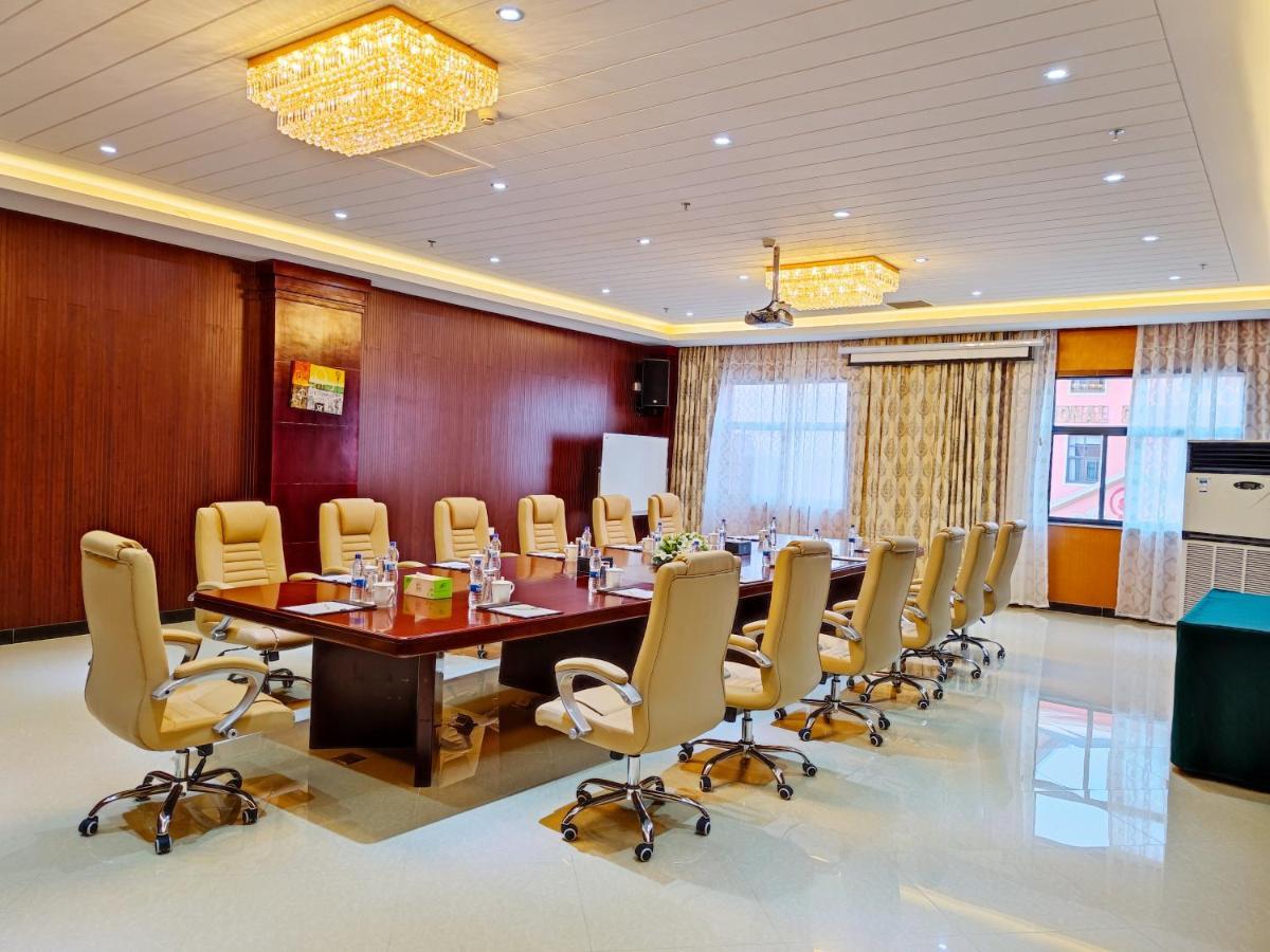 Golden Peacock Hotel بلانتاير المظهر الخارجي الصورة